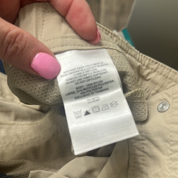 Columbia Kestrel trail short size 40. NWT - Picture 9 of 9